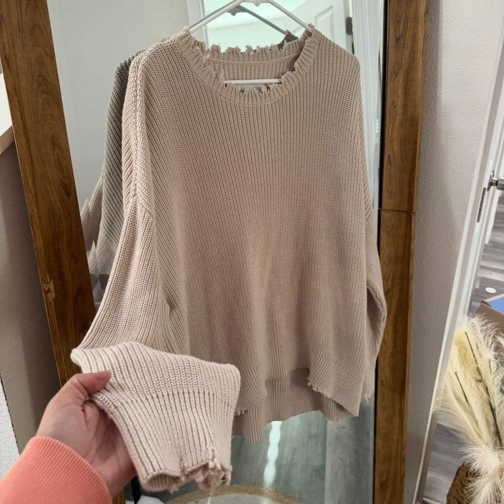 BNWOT Pistola Eve Crewneck Sweater in Dove - Picture 2 of 3